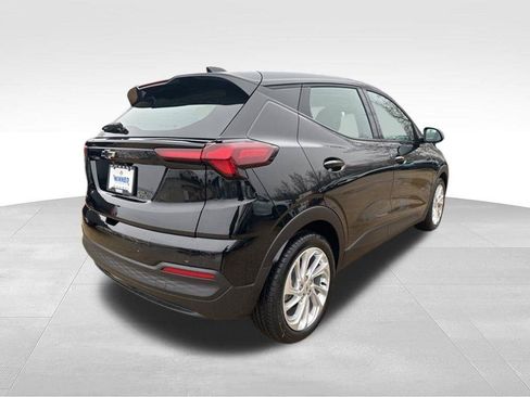 New 2027 Chevrolet Bolt LT w/ Comfort Package FWD image 4