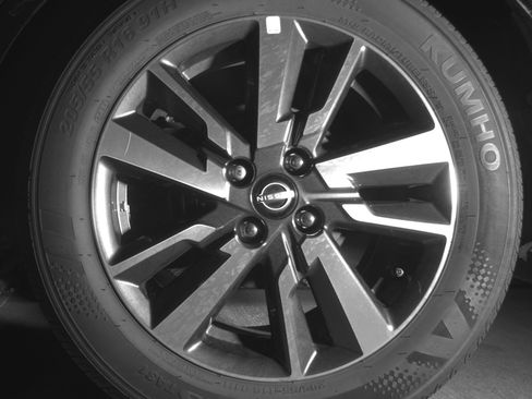 Used 2025 Nissan Versa SV w/ Trunk Package image 14