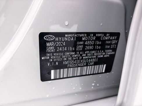 Used 2025 Genesis G70 3.3T Advanced w/ Sport Prestige Package image 43