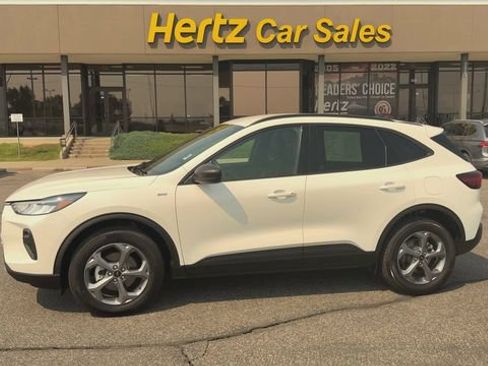 Used 2025 Ford Escape ST-Line w/ Tech Pack #1 AWD/4WD image 5