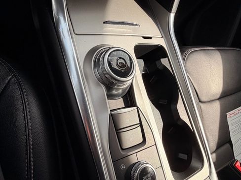 Used 2023 Ford Explorer Limited w/ Limited Technology Package image 23