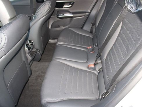 Used 2026 Mercedes-Benz GLC 300 4MATIC image 15