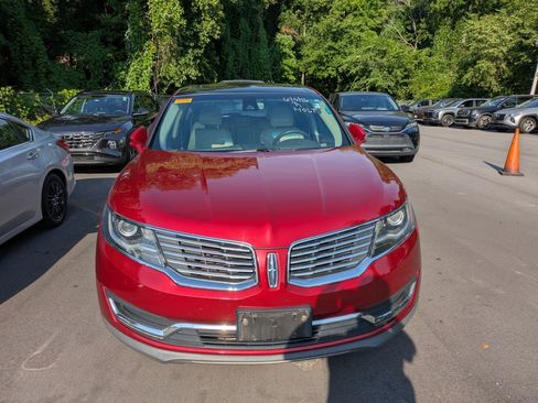 Used 2016 Lincoln MKX Select w/ Select Plus Package AWD/4WD image 2