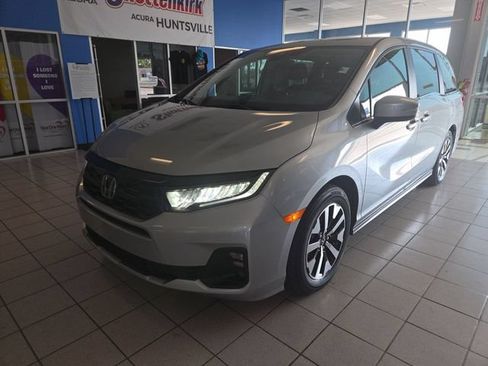 Used 2025 Honda Odyssey EX-L image 4
