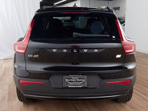 Used 2024 Volvo XC40 Recharge Plus w/ Protection Package Premier AWD/4WD image 4
