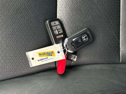 Used 2016 Honda Accord Touring image 29