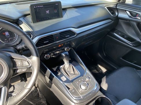 Used 2018 MAZDA CX-9 Touring FWD image 14