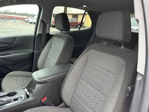 Used 2023 Chevrolet Equinox LT w/ Driver Convenience Package FWD image 12
