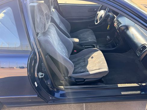 Used 1998 Acura Integra LS image 10