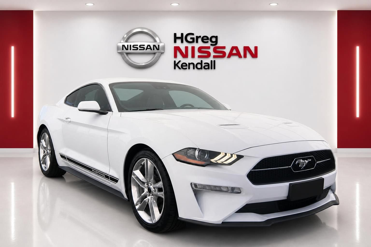 Used 2021 Ford Mustang Premium w/ Pony Package RWD image 3