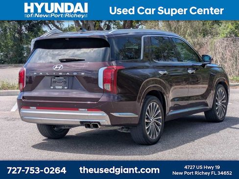 Used 2023 Hyundai Palisade Calligraphy FWD image 5