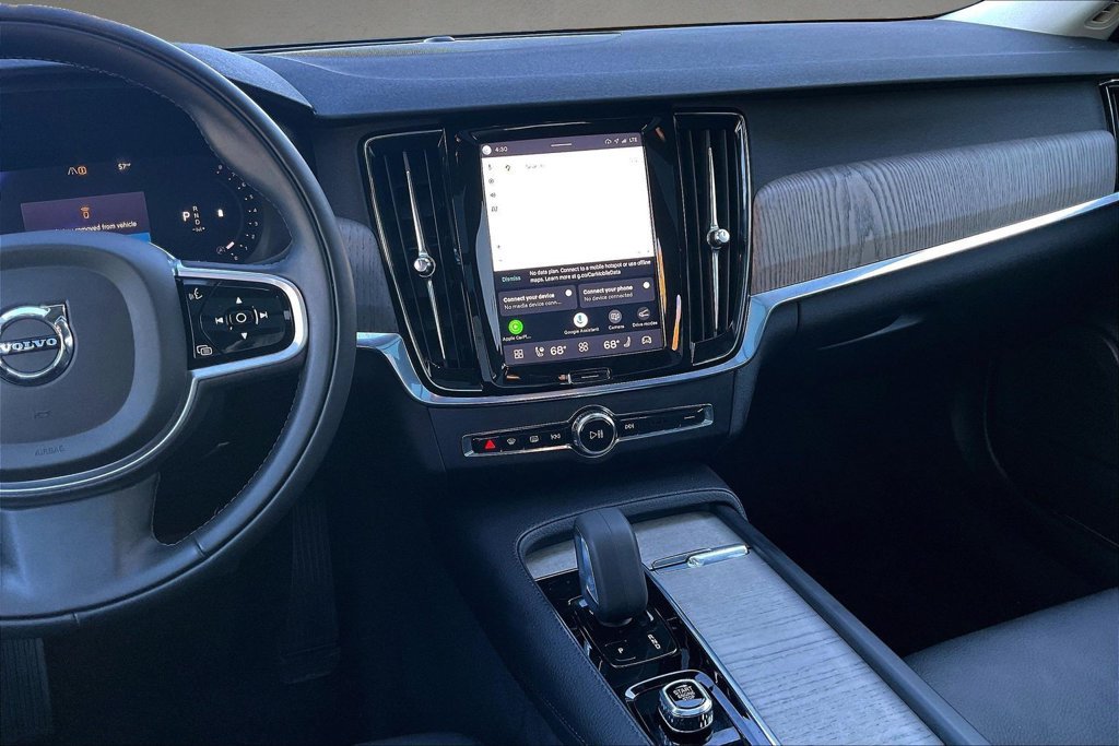 Used 2022 Volvo V90 B6 Cross Country w/ Advanced Package AWD/4WD image 10