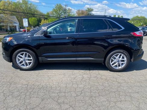 Certified 2022 Ford Edge SEL w/ Convenience Package AWD/4WD image 4