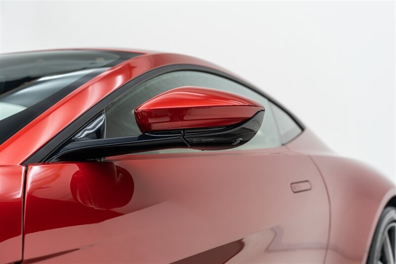 Used 2020 Aston Martin V8 Vantage Coupe RWD image 33