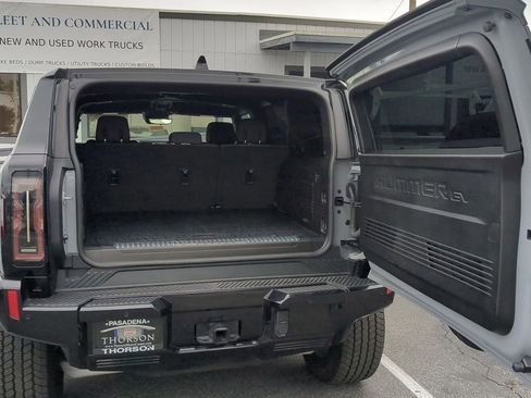 Used 2025 GMC Hummer EV 2X image 32