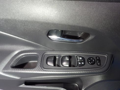 Used 2024 Nissan Versa SV w/ Trunk Package FWD image 8