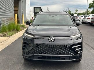 Certified 2025 Volkswagen Tiguan SE R-Line AWD/4WD video 2