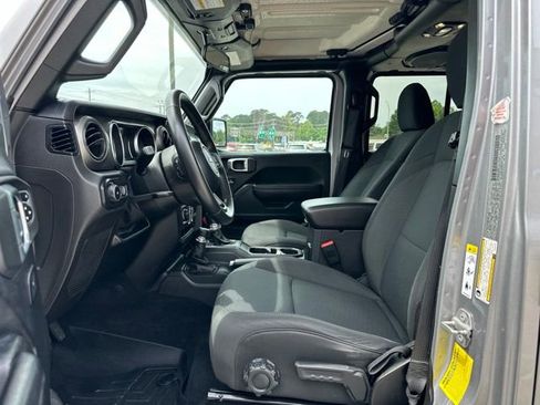 Used 2019 Jeep Wrangler Unlimited Sport S AWD/4WD image 9