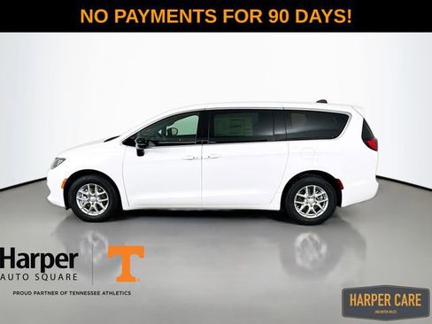 New 2026 Chrysler Voyager LX FWD image 10