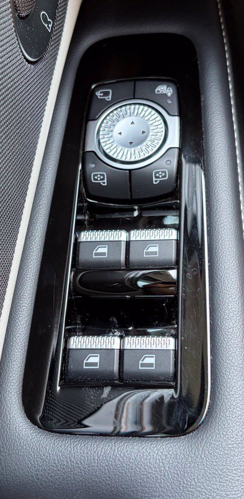 Used 2024 Lincoln Nautilus Reserve w/ Equipment Group 202A AWD/4WD image 17