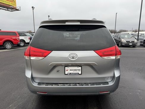 Used 2013 Toyota Sienna XLE image 43