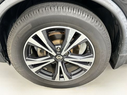 Used 2017 Nissan Rogue SL w/ SL Premium Package image 11