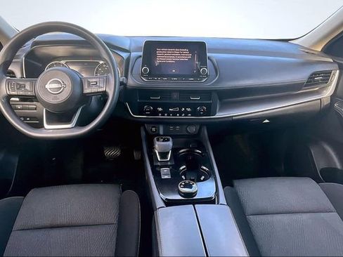 Used 2024 Nissan Rogue SV image 7