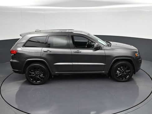 Used 2021 Jeep Grand Cherokee Laredo X RWD image 23
