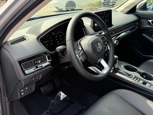 Used 2023 Honda Civic Touring image 13