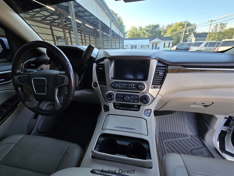 Used 2017 GMC Yukon Denali w/ Open Road Package AWD/4WD image 36