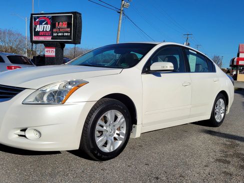 Used 2010 Nissan Altima 2.5 SL w/ SL Pkg image 1