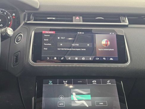 Used 2018 Land Rover Range Rover Velar R-Dynamic SE AWD/4WD image 26