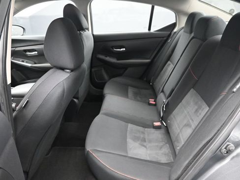 Used 2025 Nissan Sentra SR FWD image 16