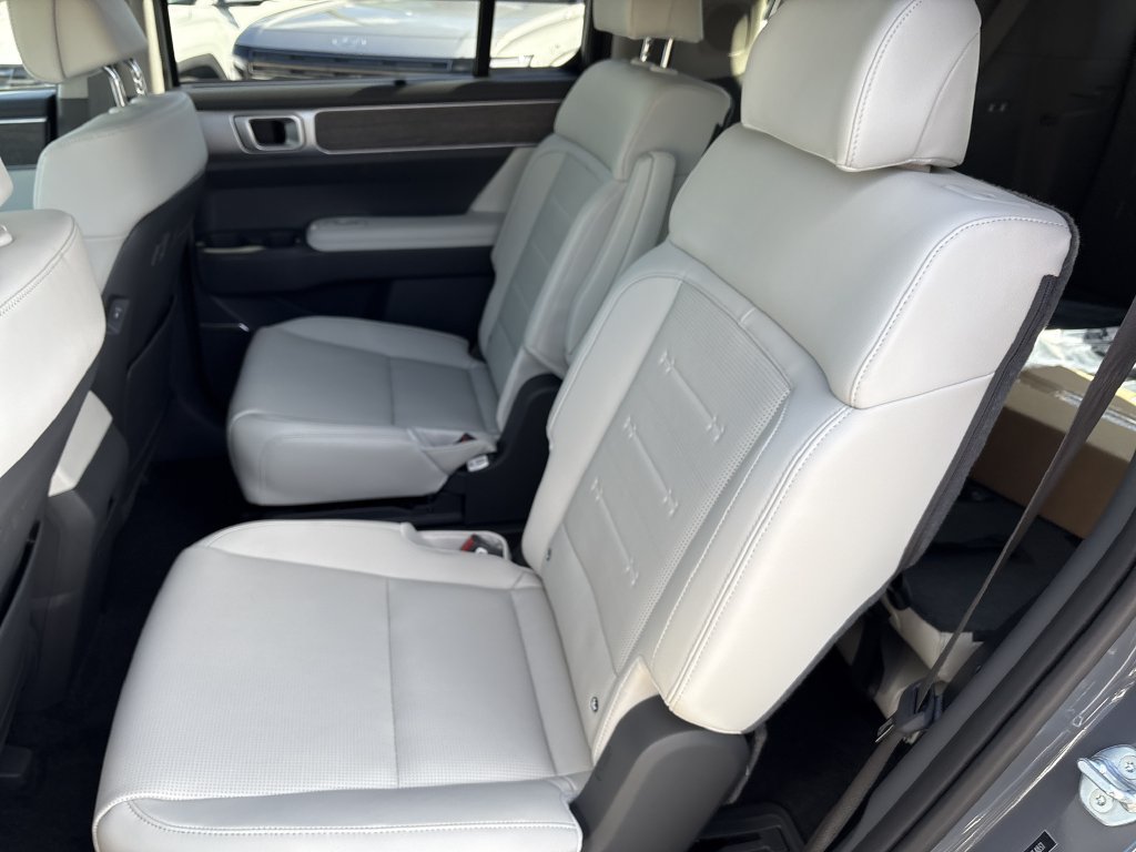 New 2027 Hyundai Santa Fe Limited w/ Tow & Go Package FWD image 29