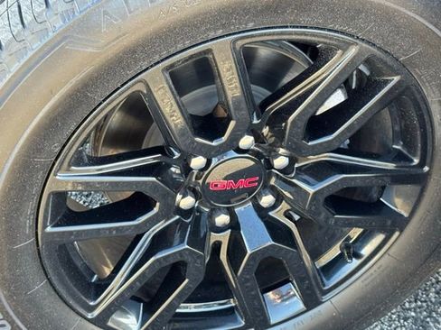 Used 2024 GMC Sierra 1500 Elevation w/ Elevation Premium Package image 12