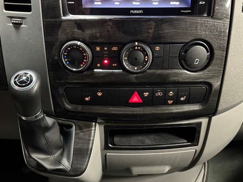 Used 2018 Mercedes-Benz Sprinter 3500 image 21