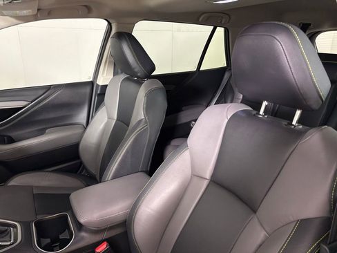 Used 2025 Subaru Outback Onyx Edition AWD/4WD image 23