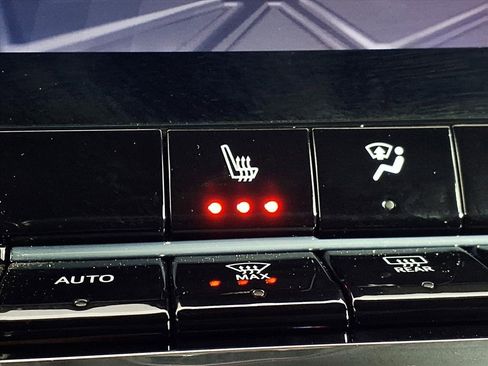 Used 2023 GMC Canyon Elevation w/ Convenience Package image 15