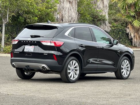 Used 2022 Ford Escape Titanium w/ Titanium Elite Package image 4