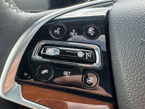 Used 2018 Cadillac Escalade ESV Luxury AWD/4WD image 75