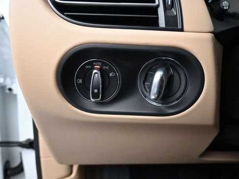 Certified 2026 Porsche Macan S AWD/4WD image 24
