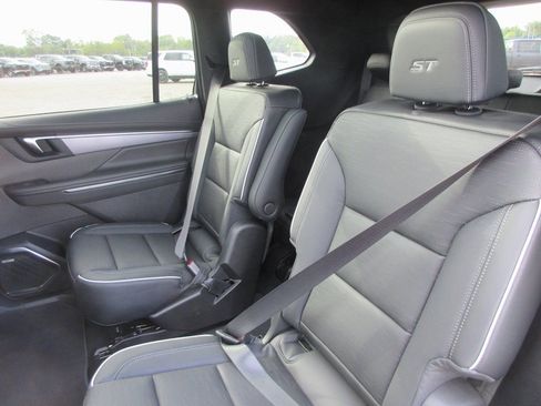 New 2026 Buick Enclave Sport Touring w/ Power Package FWD image 14