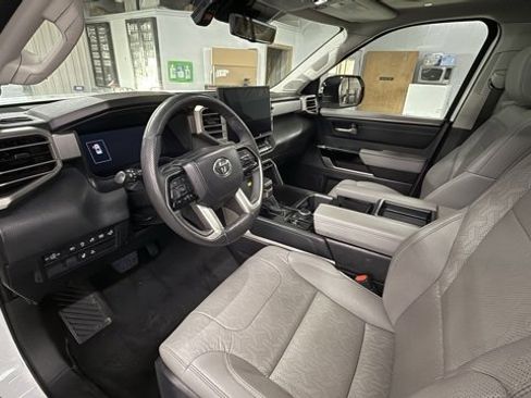 Used 2024 Toyota Tundra Limited image 16