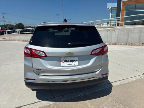 Used 2019 Chevrolet Equinox LT AWD/4WD image 4
