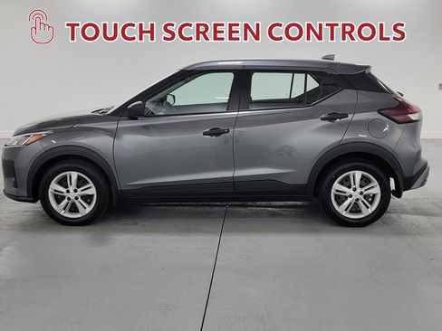Used 2023 Nissan Kicks S image 5
