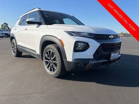 Certified 2023 Chevrolet TrailBlazer ACTIV w/ Convenience Package image 1