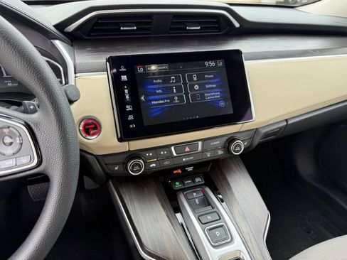 Used 2019 Honda Clarity Plug-In Hybrid image 16