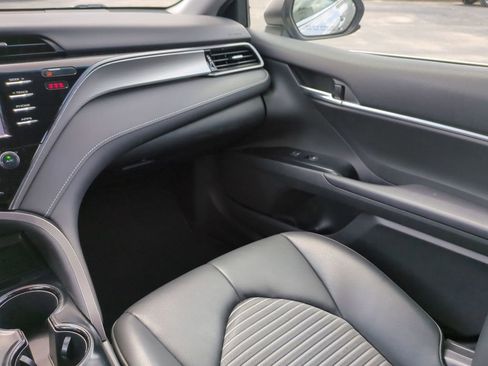 Used 2019 Toyota Camry SE image 15
