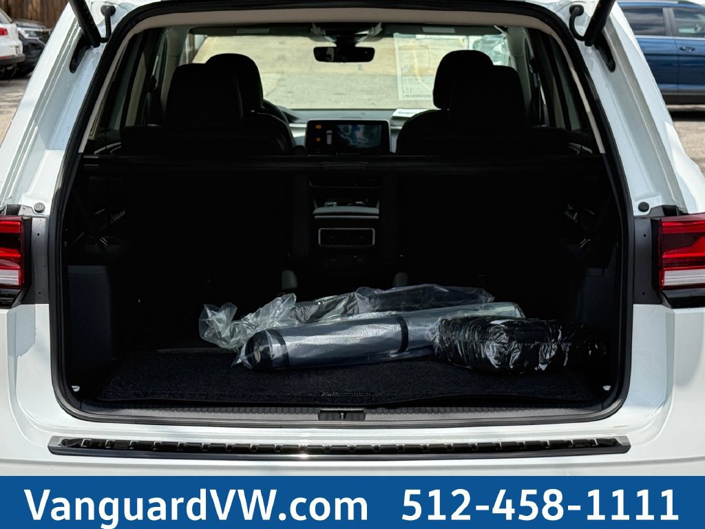 New 2026 Volkswagen Atlas Peak Edition AWD/4WD image 9