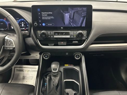 Used 2025 Toyota Grand Highlander AWD image 25